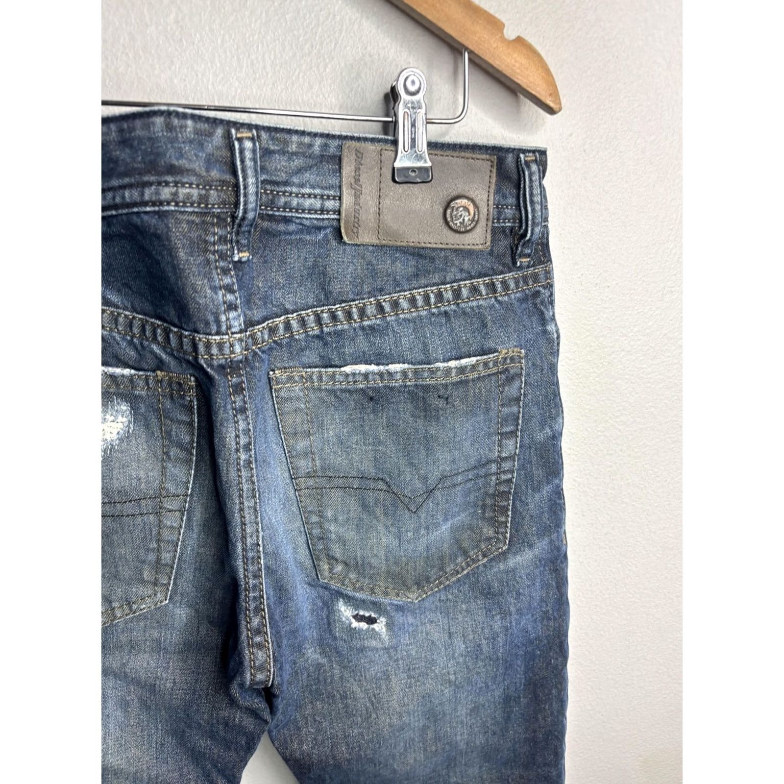 Diesel Diesel Buster Jeans Mens 26x30 Blue Medium Wash Slim Tapered Distressed Denim Size US 26 / EU 42 - 6 Thumbnail