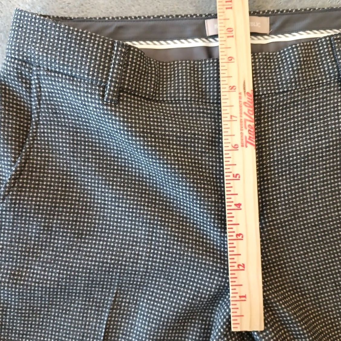 Banana Republic Banana Republic Dress Pants Womens Size 6 Gray Polka Dot Knit Lined Pockets Dress Pants Size 28" / US 6 / IT 42 - 4 Thumbnail