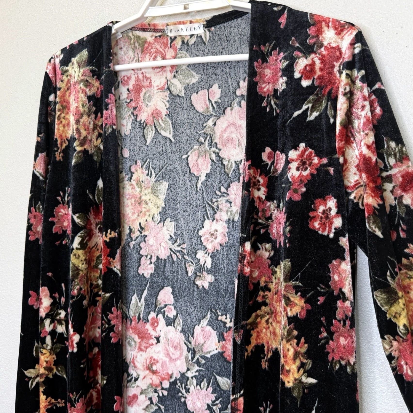 Velour Blakeley Long Duster Cardigan L/XL Black Velour Floral Print Long Sleeve Size L / US 10 / IT 46 - 2 Thumbnail