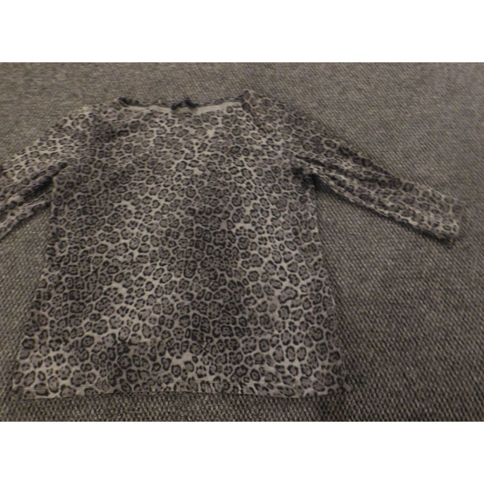 Jones New York Jones New York Blouse Top Large Gray Pullover Women Casual Animal Print Stretch Crew Neck Size L / US 10 / IT 46 - 2 Thumbnail