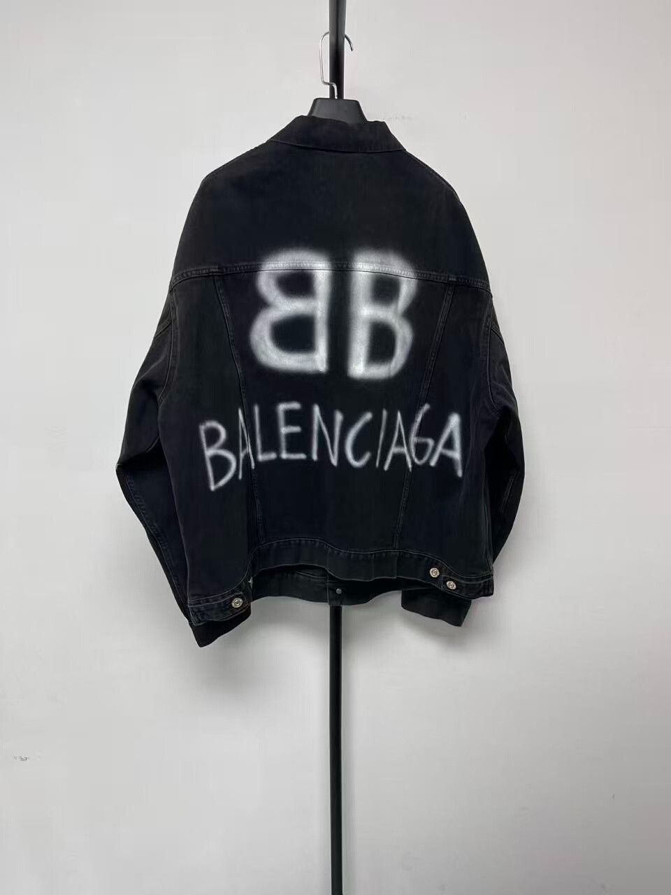 Balenciaga balenciaga black denim jacket with logo Size US S / EU 44-46 / 1 - 1 Thumbnail