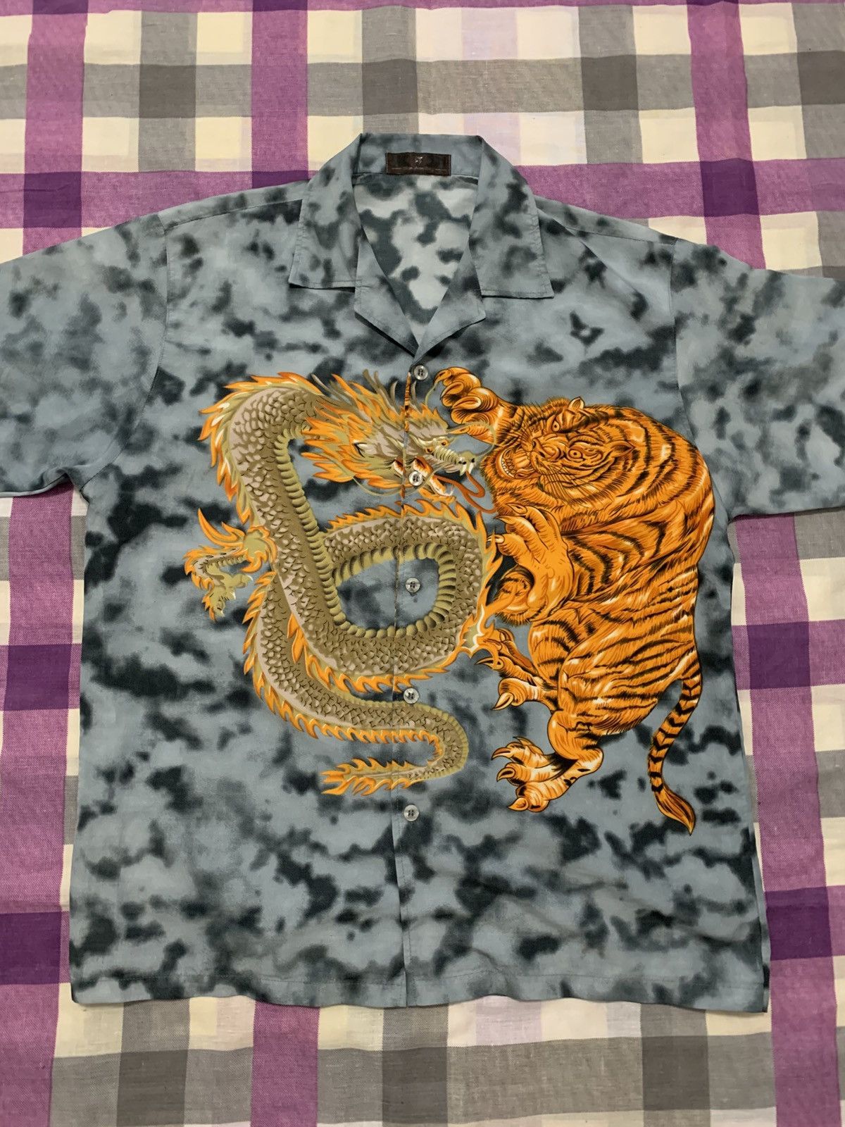 Vintage Vintage Dragon Shirt Rare Size US M / EU 48-50 / 2 - 1 Thumbnail