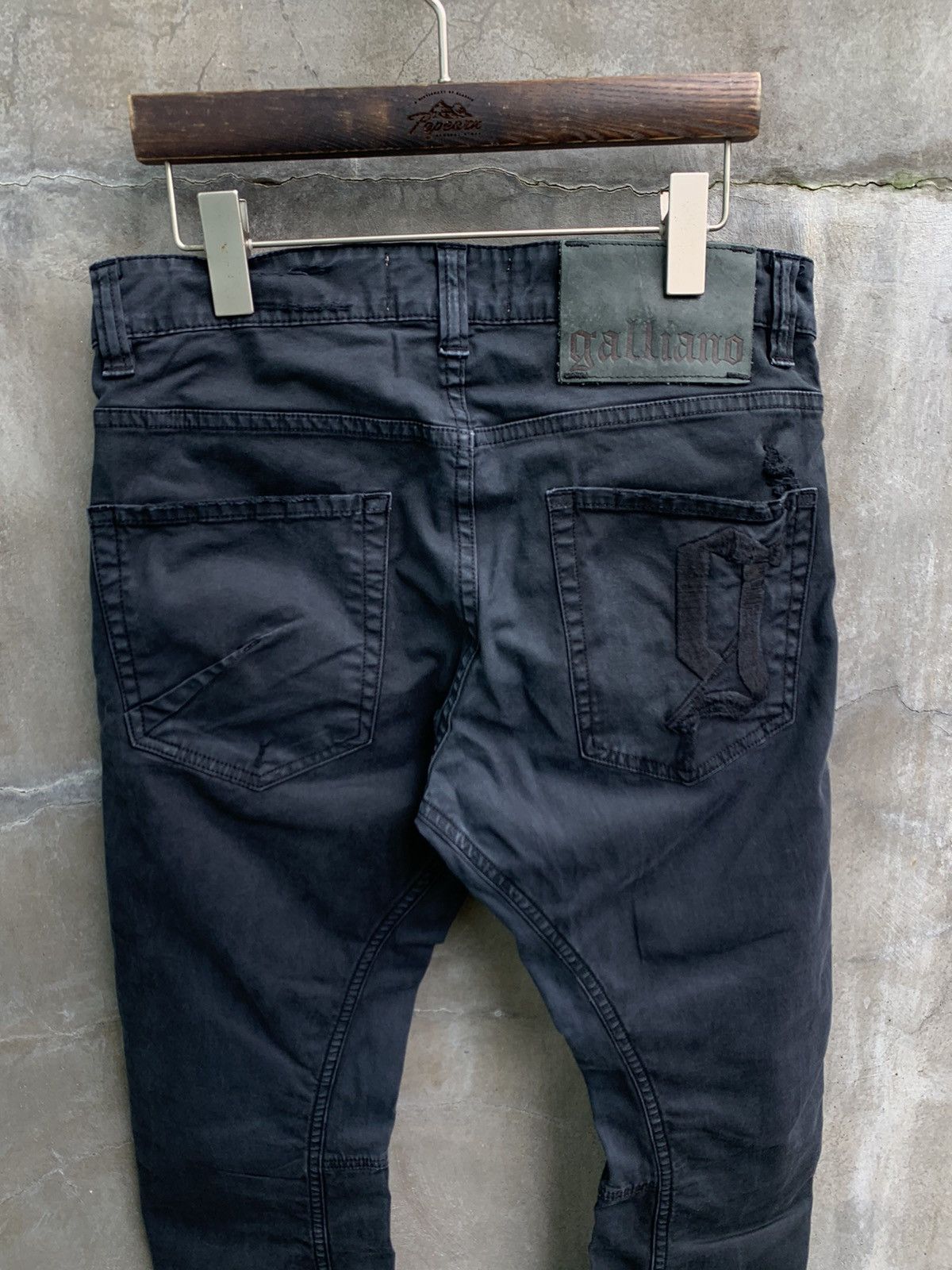 John Galliano Banana Cut Distressed Pants Size US 30 / EU 46 - 6 Thumbnail