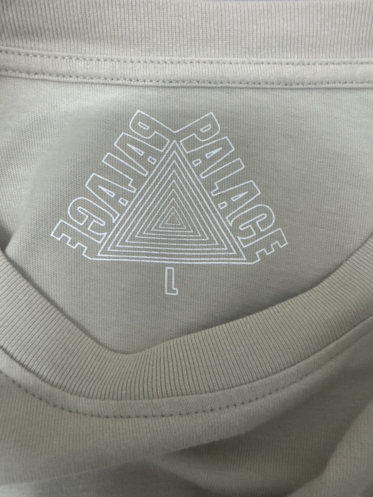 Palace PALACE TEE RIPPED TRI SHIRT 🤎 | NEGOTIABLE Size US M / EU 48-50 / 2 - 7 Thumbnail