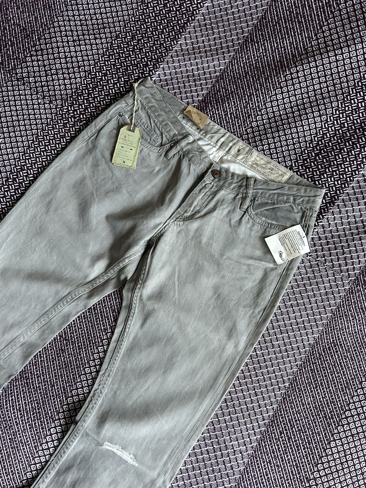 Allsaints × Designer ALLSAINTS GREY BLEACH PIPE SKI SIZE 28 / 32 DISTRESSED JEANS Size US 28 / EU 44 - 3 Thumbnail