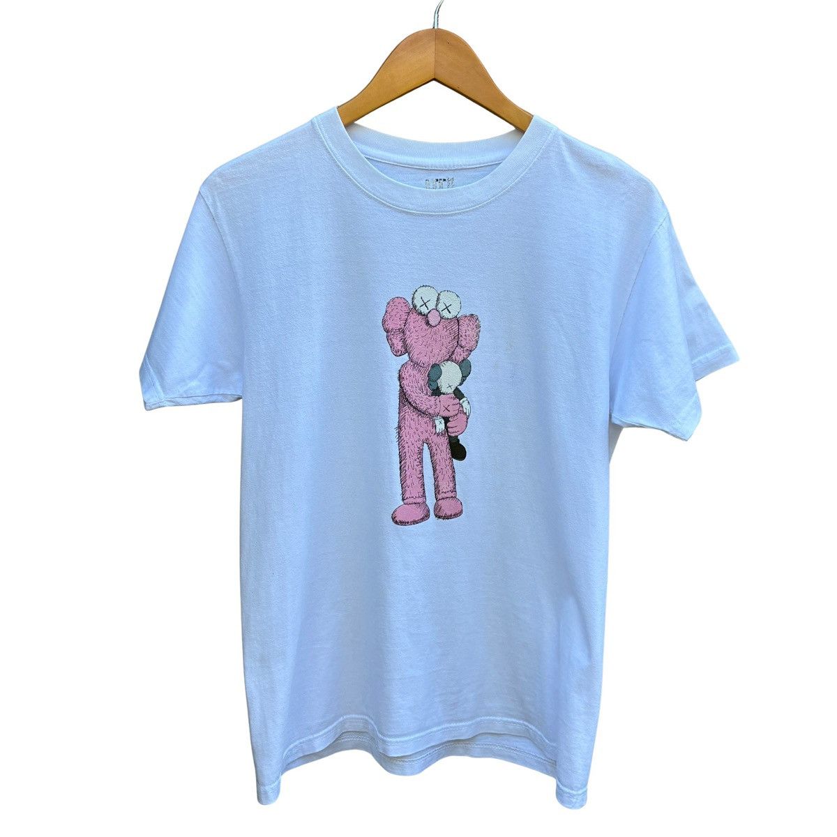 Kaws × Uniqlo Kaws x Uniqlo UT White Graphic Pink BFF T-Shirt Size US M / EU 48-50 / 2 - 1 Thumbnail