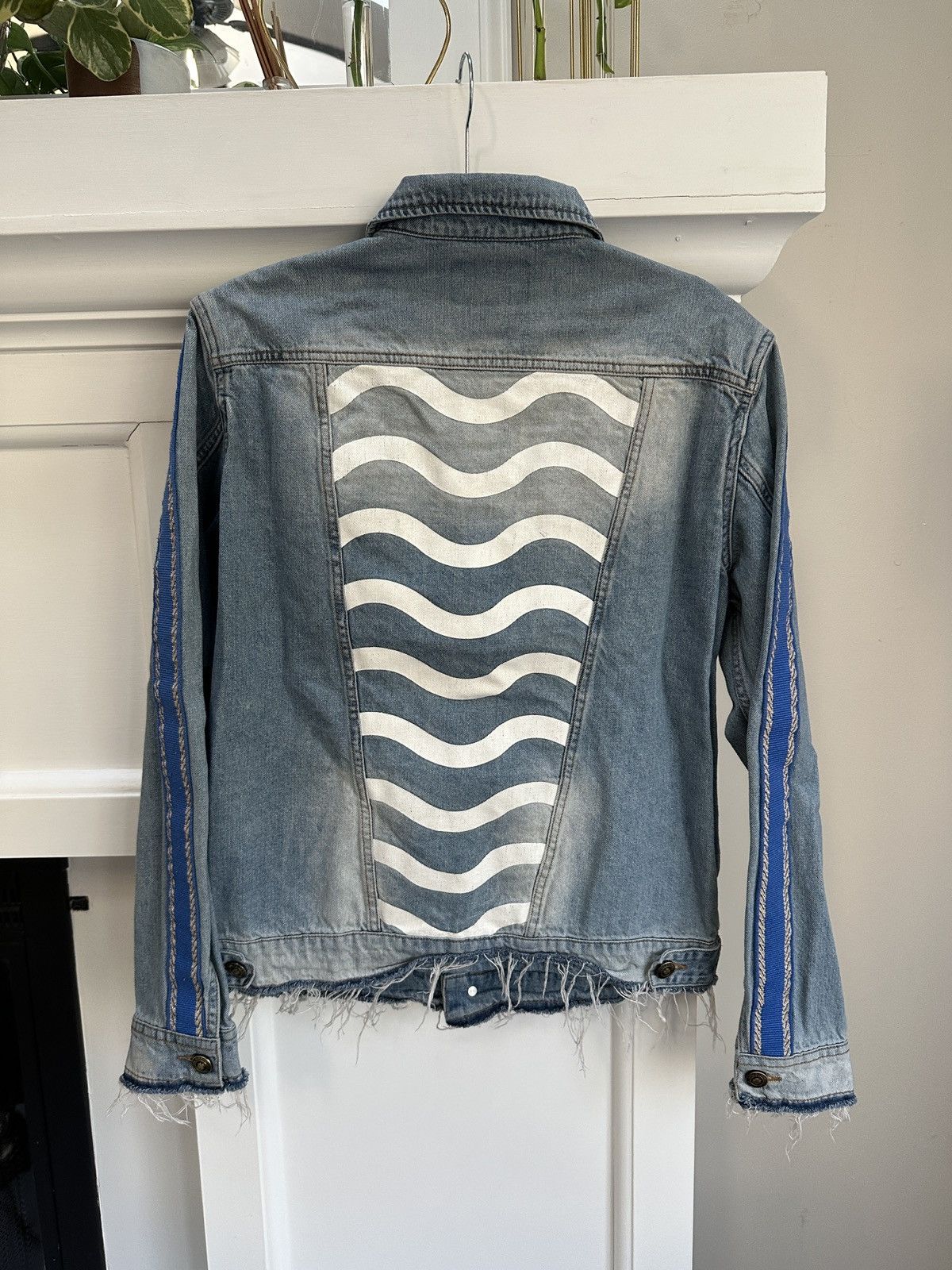 Pink Dolphin Frayed Faded Denim Jacket Size US S / EU 44-46 / 1 - 5 Thumbnail