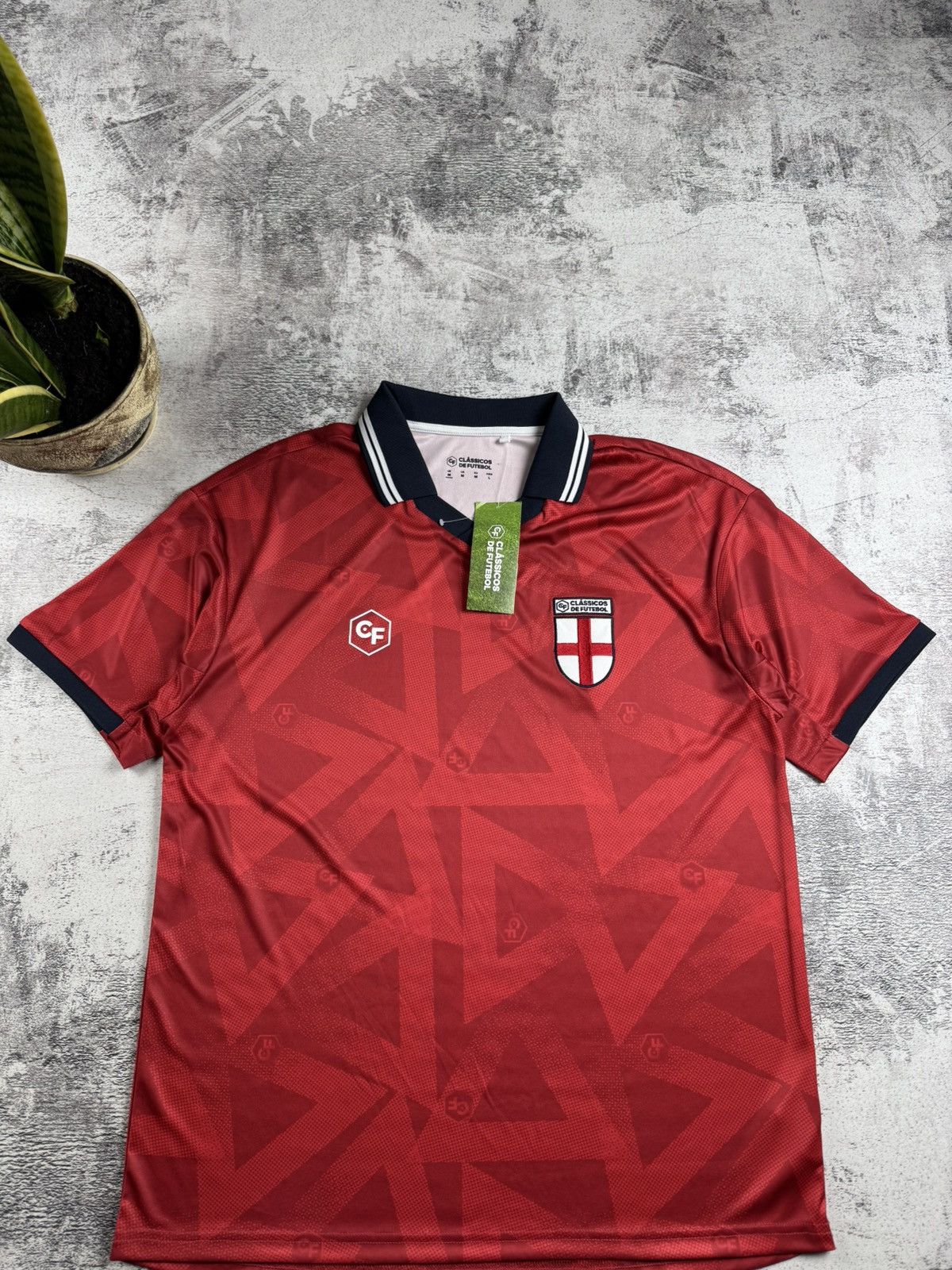 Vintage England Retro Classicos De Futebol NEW Men Vintage Soccer Football Shirt Jersey Size US M / EU 48-50 / 2 - 4 Thumbnail