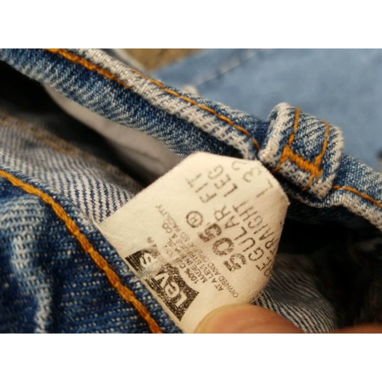 Vintage VINTAGE Levi’s 505 Jeans 36x32 Men Denim Blue Regular Straight 90s Grunge Logo Pocket Leather Patch Inseam 32 Size US 36 / EU 52 - 7 Thumbnail