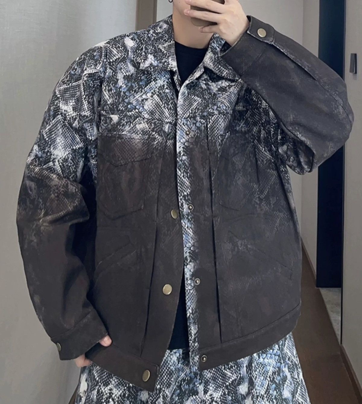 Avant garde punk snake print gradient effect trucker jacket