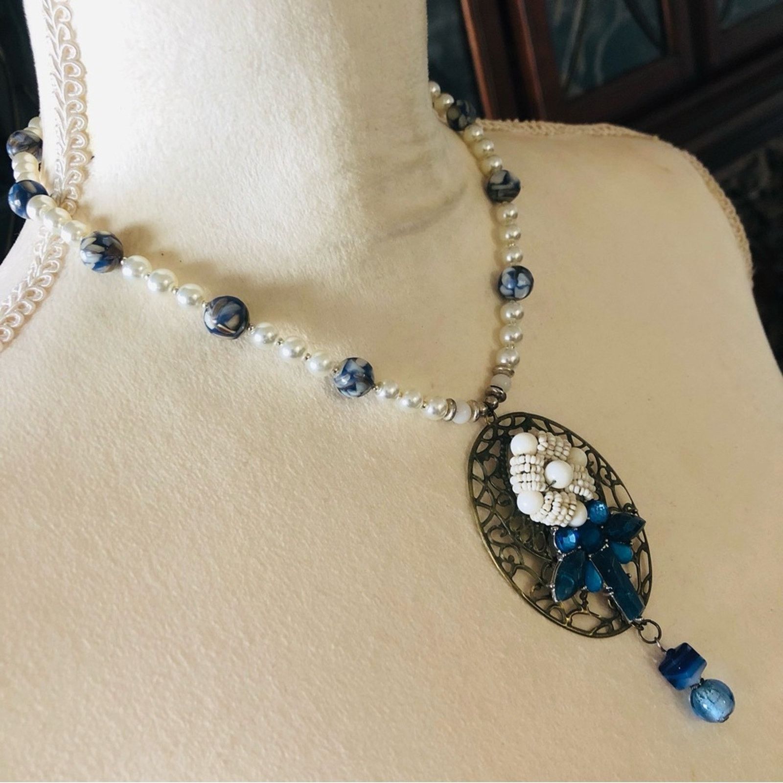 Handmade Handcrafted repurpose cal-silica pearl necklace Size ONE SIZE - 3 Thumbnail