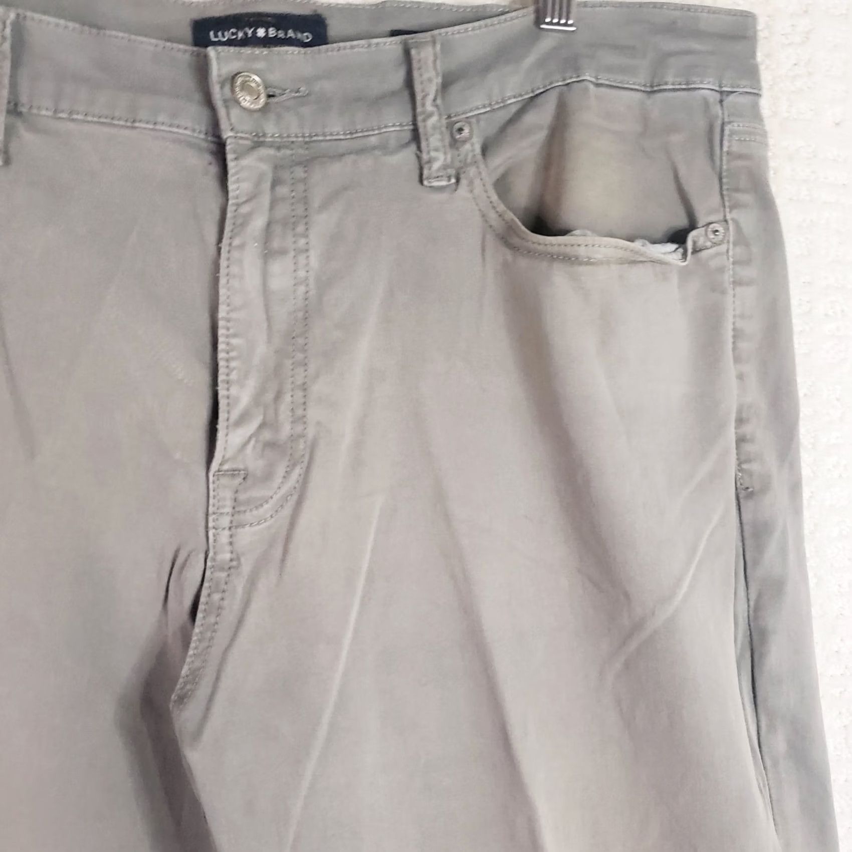 Lucky Brand Lucky Brand 410 Pants Mens 38x30 Gray Athletic Slim Stretch Chino Casual 5-Pocket Zipper Jeans Size US 38 / EU 54 - 5 Thumbnail