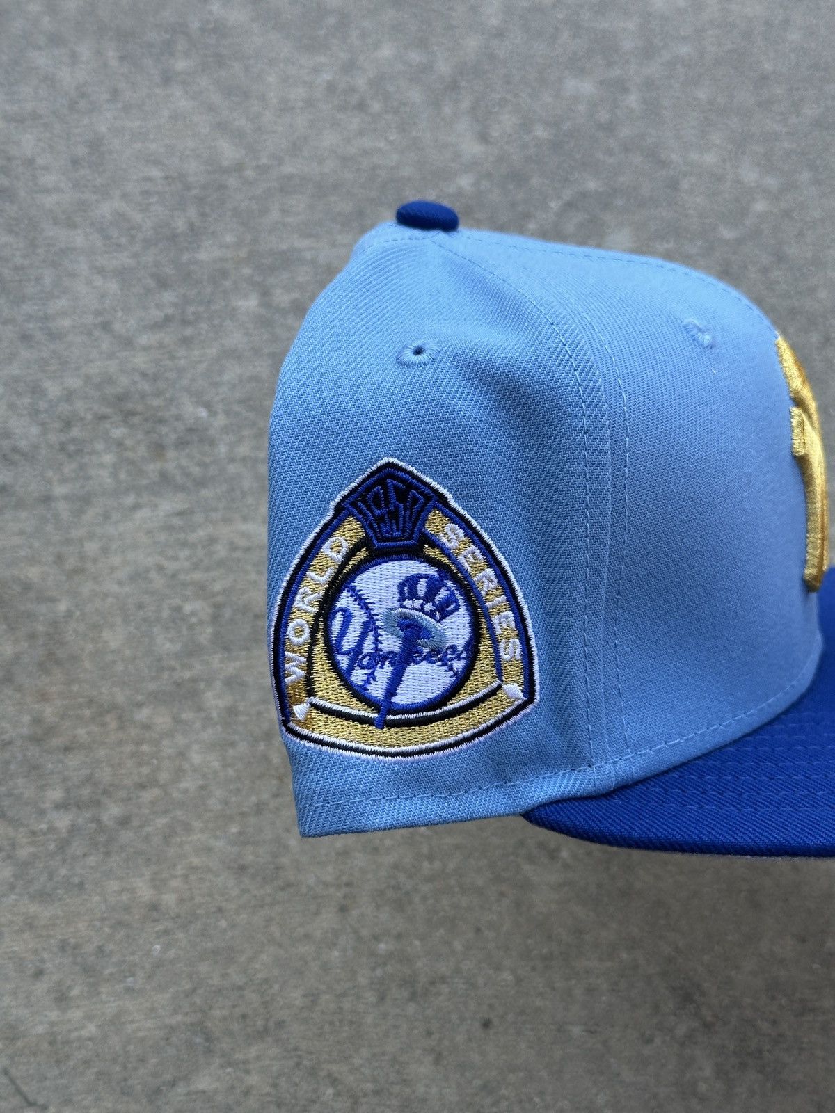MLB × New Era New York Yankees Two Tone Fitted Hat 7 1/4 95 North NY Size ONE SIZE - 2 Thumbnail