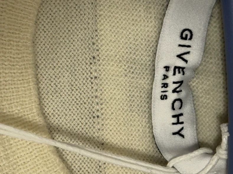 Other Givenchy Beige wool knitted sweater, sleeves and shoulders Size US XS / EU 42 / 0 - 4 Thumbnail