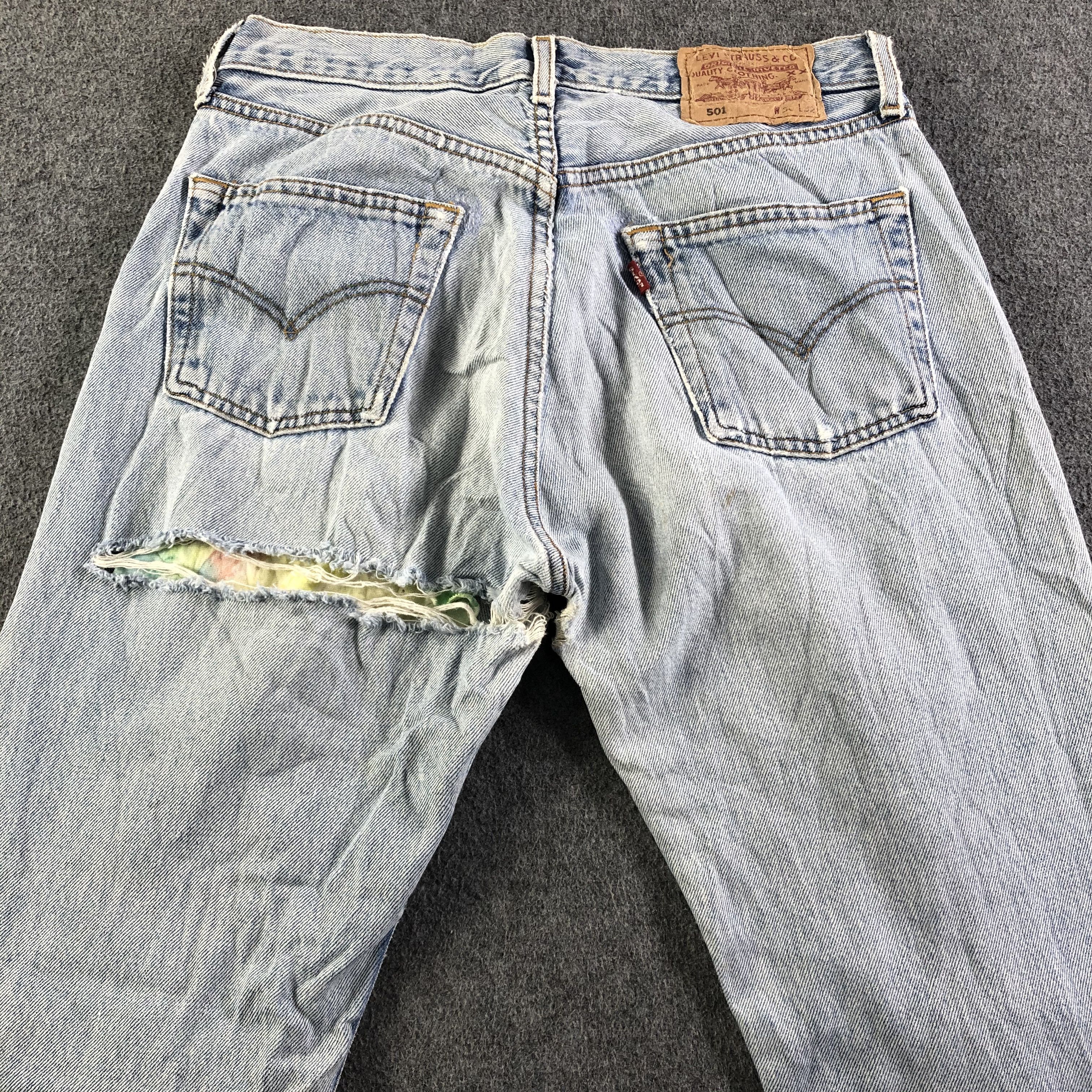 Levi's Vintage 90s Light Wash Levis 501 Jeans-J3812 Size US 29 - 4 Thumbnail