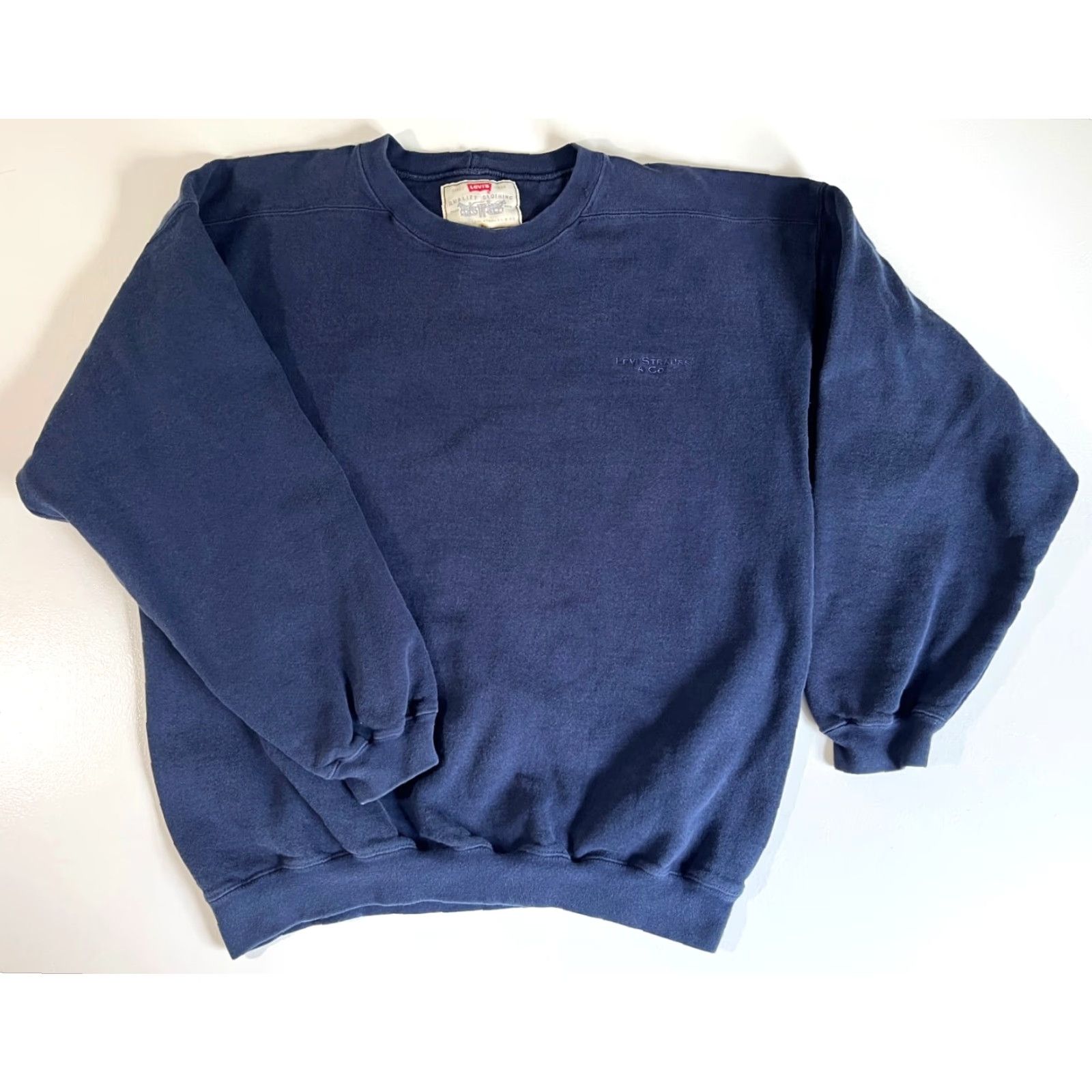 Levi's VINTAGE Levi's Sweatshirt Main Selling Point: Heavyweight Crewneck Navy 90s USA Made Size L Mens Size US L / EU 52-54 / 3 - 4 Thumbnail