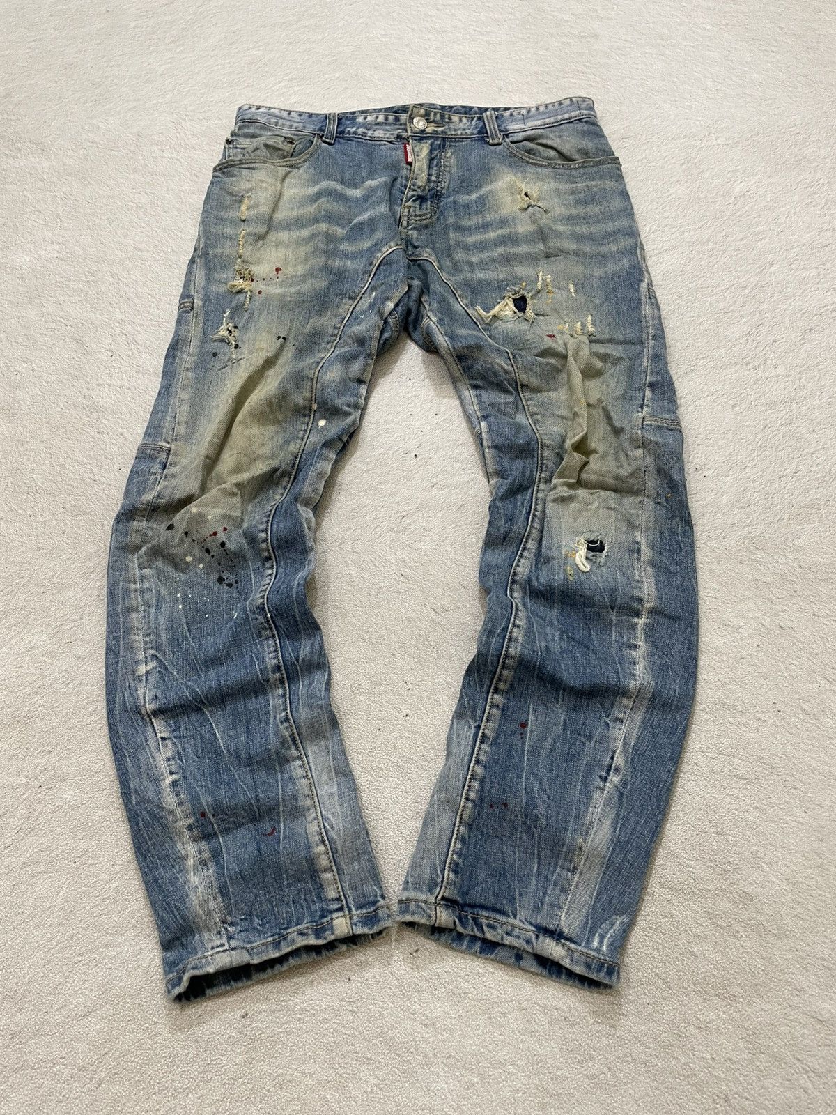 Japanese Brand 2000s Dsquared Ripped Denim Mudwash Jeans Wash Y2K Japan Size US 33 - 1 Thumbnail