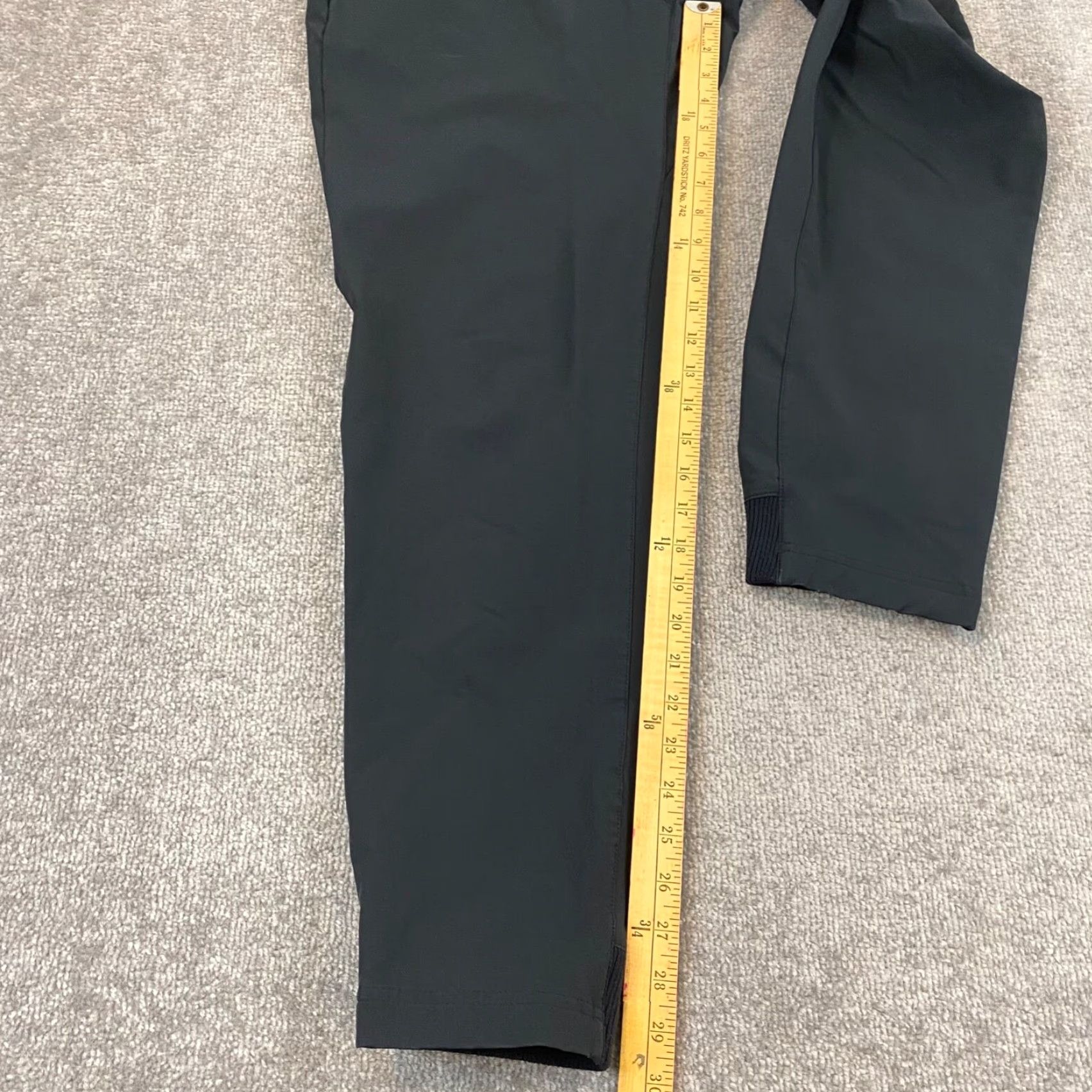Vintage Mack Weldon Joggers Mens M Dark Gray Charcoal Pants Athletic 30" Workout Jogger Regular Size Gray | Athletic Hardwear? Size US 31 - 6 Thumbnail