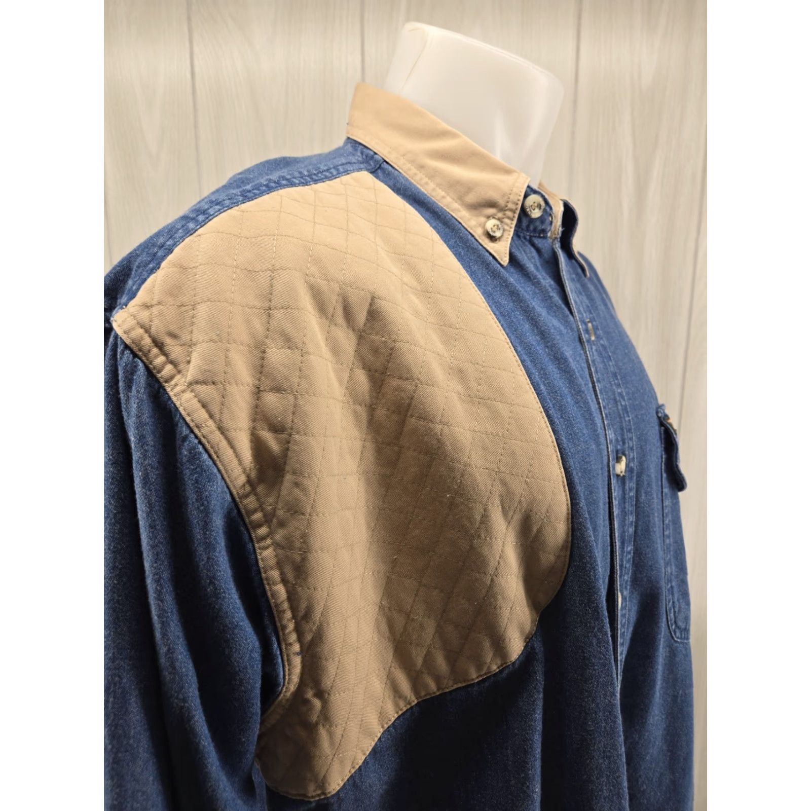 Denime VINTAGE Remington Men’s Shirt XL Blue Denim Long Sleeve Button-Down Shirt Mens Regular Fit Blue DenIM Long Sleeve Button-Up Size US XL / EU 56 / 4 - 7 Thumbnail