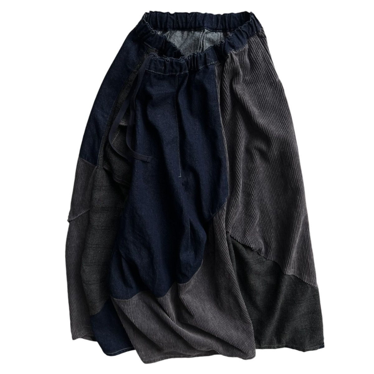 Japanese Brand COTOPONE PATCHWORK SKIRT🇯🇵 Size 27" / US 4 / IT 40 - 2 Thumbnail