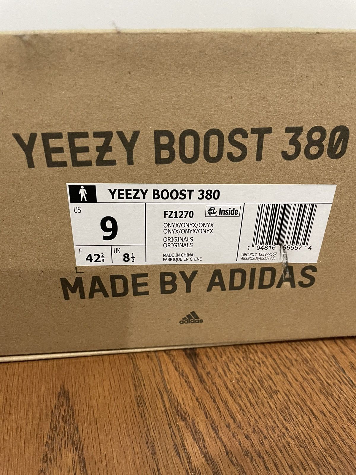 Yezzy 380 onxy