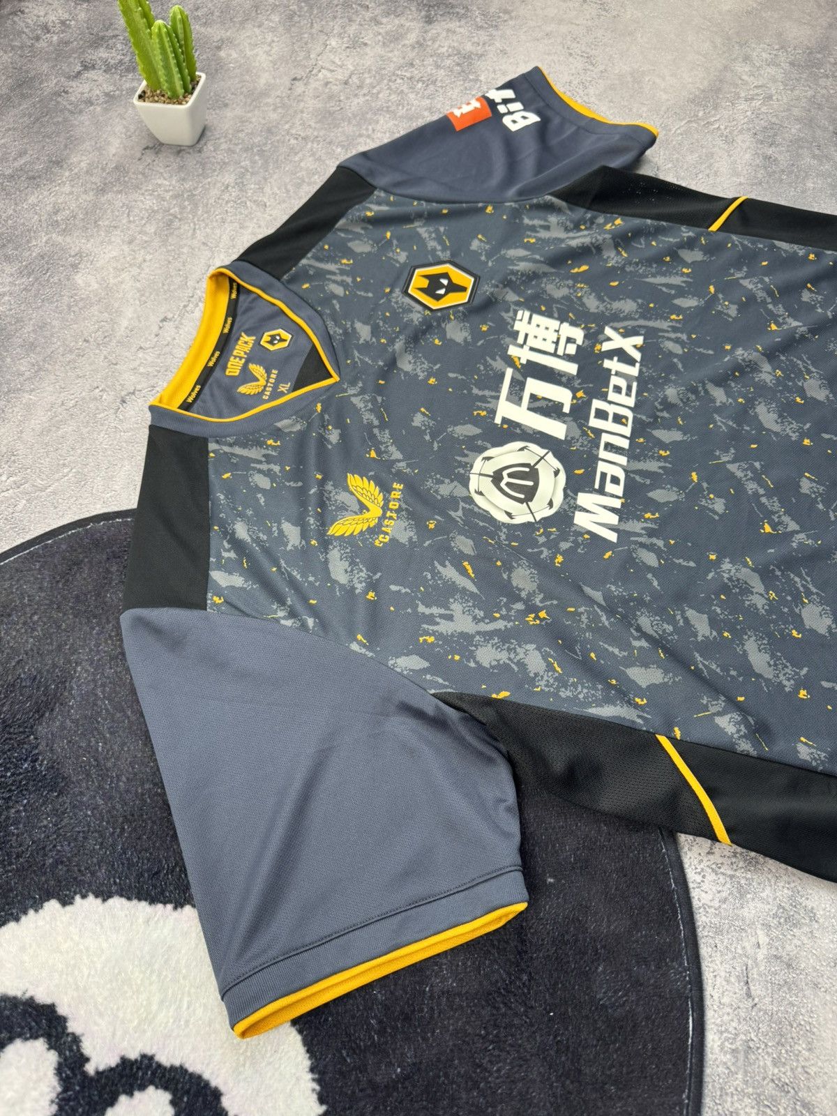 Castore Wolverhampton Wolves 2021/22 Away Football Shirt Castore Size US XL / EU 56 / 4 - 4 Thumbnail