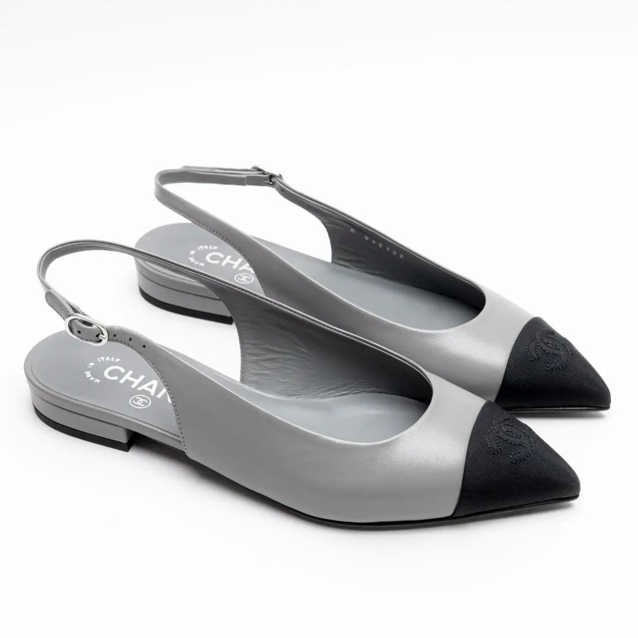 Chanel Chanel 24A Black CC Slingback Pointed Toe Ballet Flat 36c Size US 6 / IT 36 - 1 Thumbnail