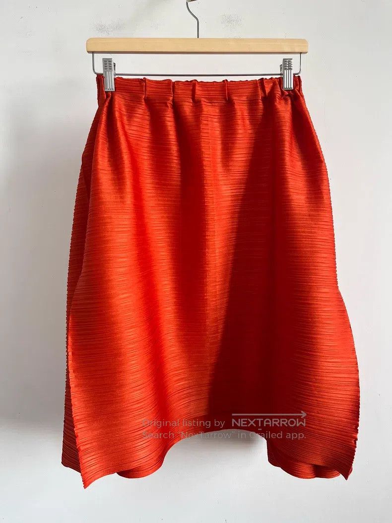 Issey Miyake Issey Miyake size:3 Red Long Sleeve Size 23" - 2 Thumbnail