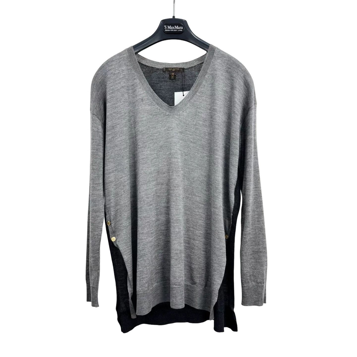 Louis Vuitton Louis Vuitton Gold Button V-Neck Sweater Size XS Size XS / US 0-2 / IT 36-38 - 1 Thumbnail