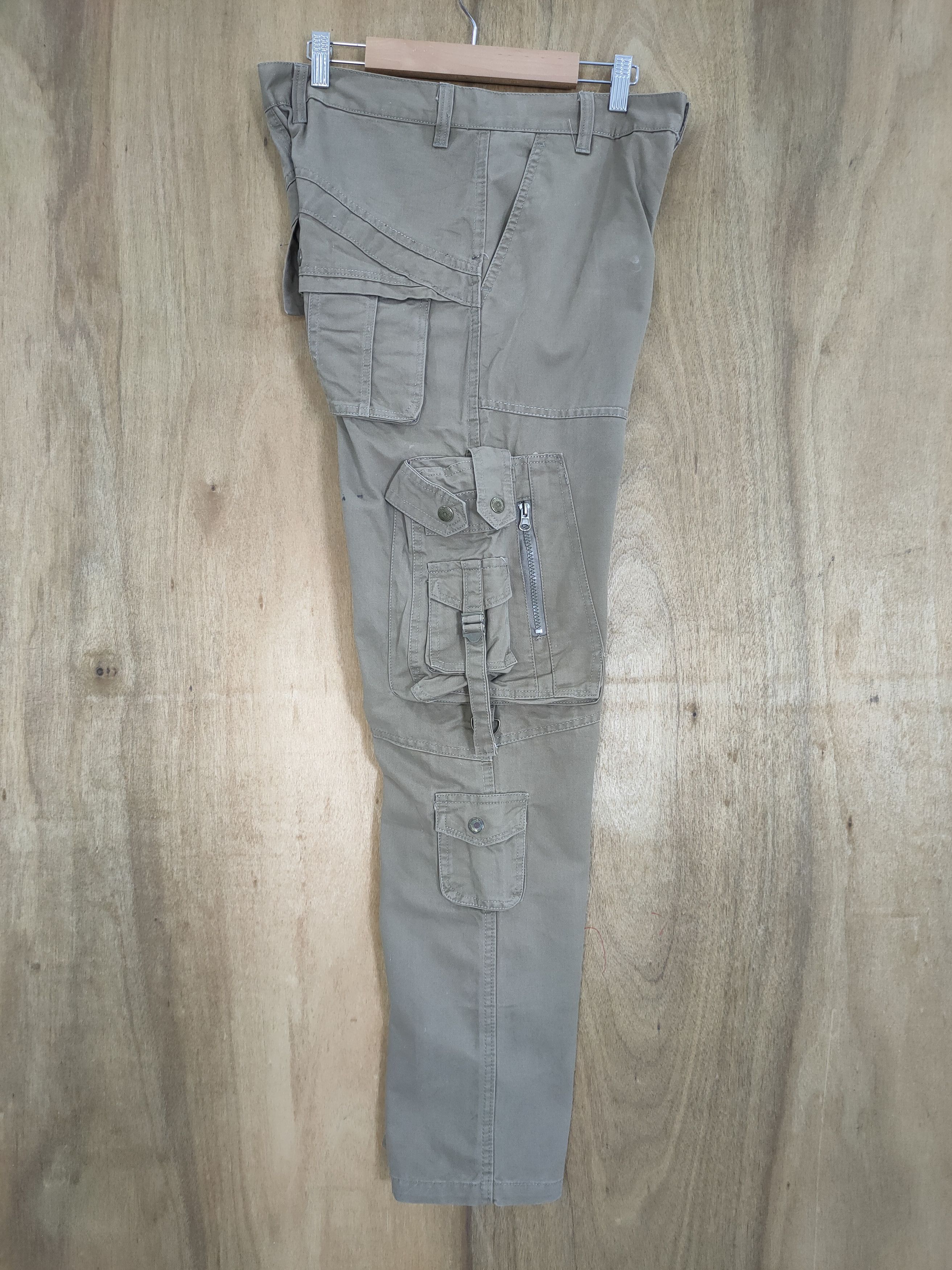 Japanese Brand 10 POCKET MULTIPOCKET BROWN CARGO PANTS Size US 32 / EU 48 - 11 Thumbnail