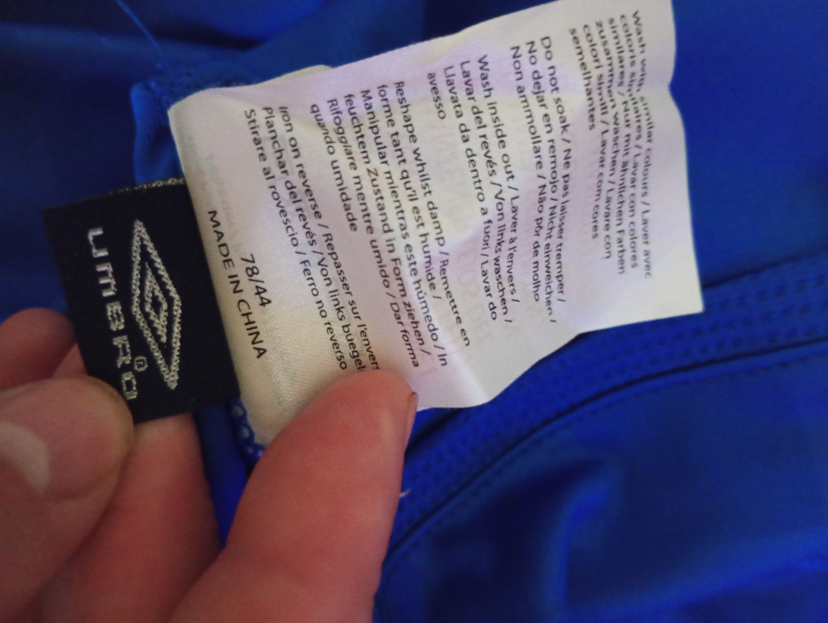 Umbro Umbro Glasgow Rangers Home Jersey 2009-2010 Size US L / EU 52-54 / 3 - 17 Thumbnail