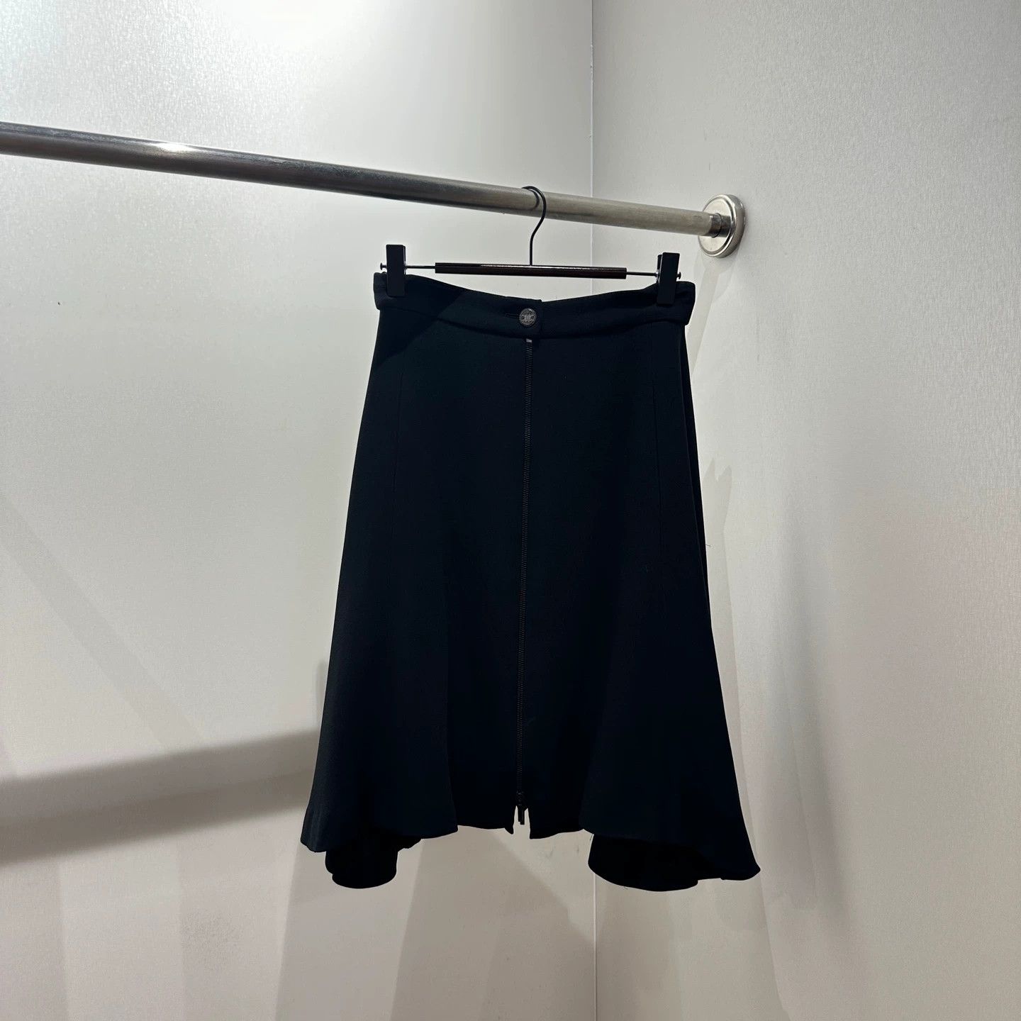 Chanel Chanel feb513 silk zipper skirt 34 Size XS / US 0-2 / IT 36-38 - 1 Thumbnail