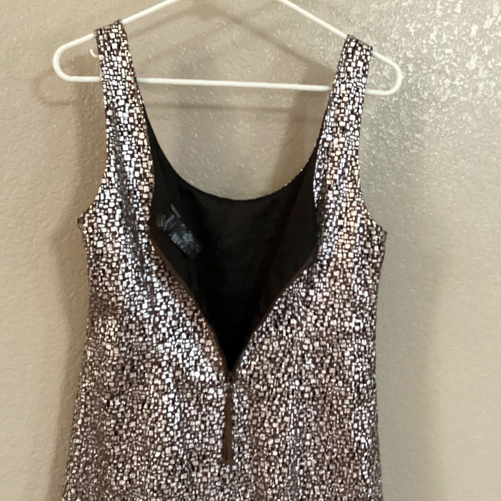 Guess GUESS Los Angeles Mini Dress Sleeveless Party Cocktail Sheath Mini Dress Brown Silver Ruffle Back Zip Juniors 9 Womens Size M / US 6-8 / IT 42-44 - 4 Thumbnail