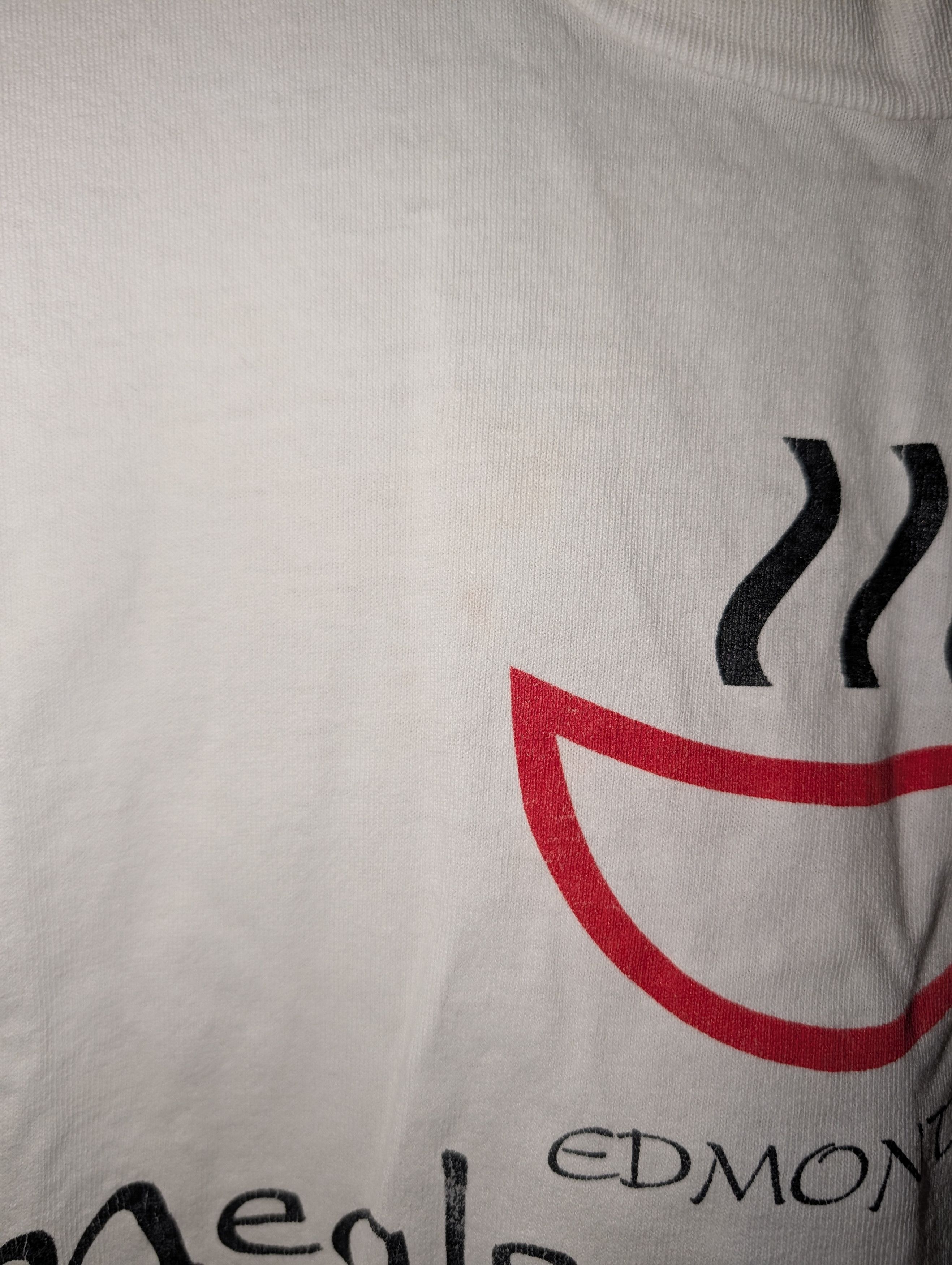 Nissan Vintage Nissan Canada Foundation Meals on Wheels T-Shirt Size US XL / EU 56 / 4 - 10 Thumbnail