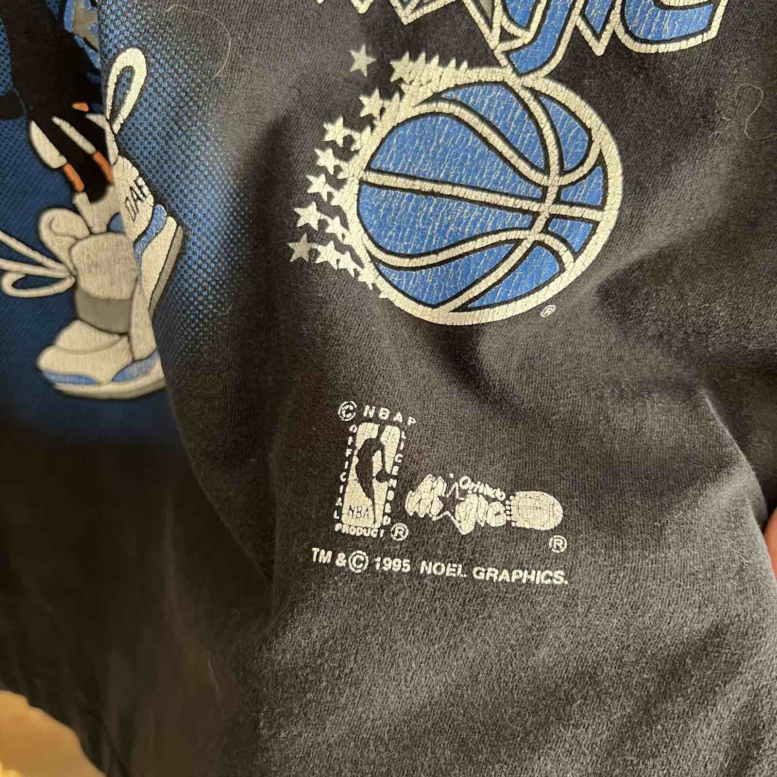 NBA × Starter × Vintage Vintage Daffy Duck Looney Tunes Orlando Magic Sz m Size US M / EU 48-50 / 2 - 4 Thumbnail