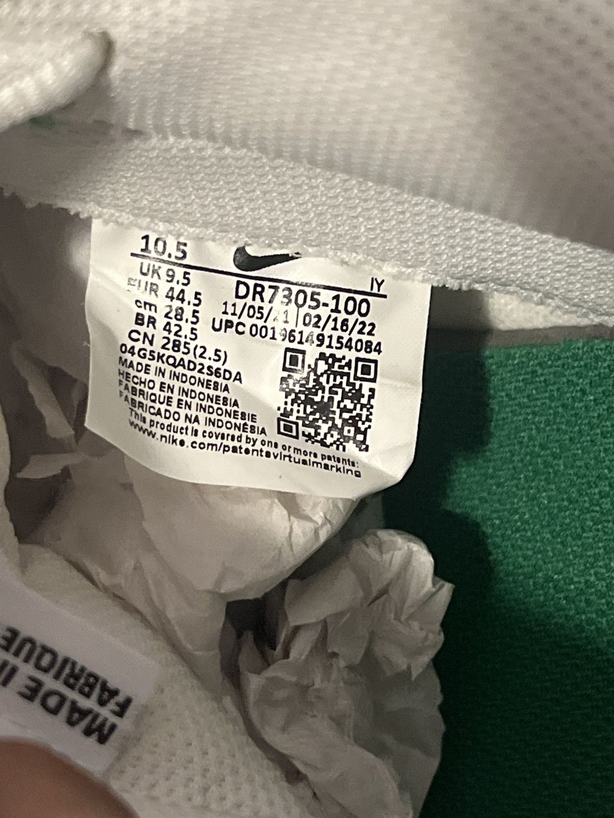 Nike Nike Dunk Low Doernbecher Size US 10.5 / EU 43-44 - 2 Thumbnail