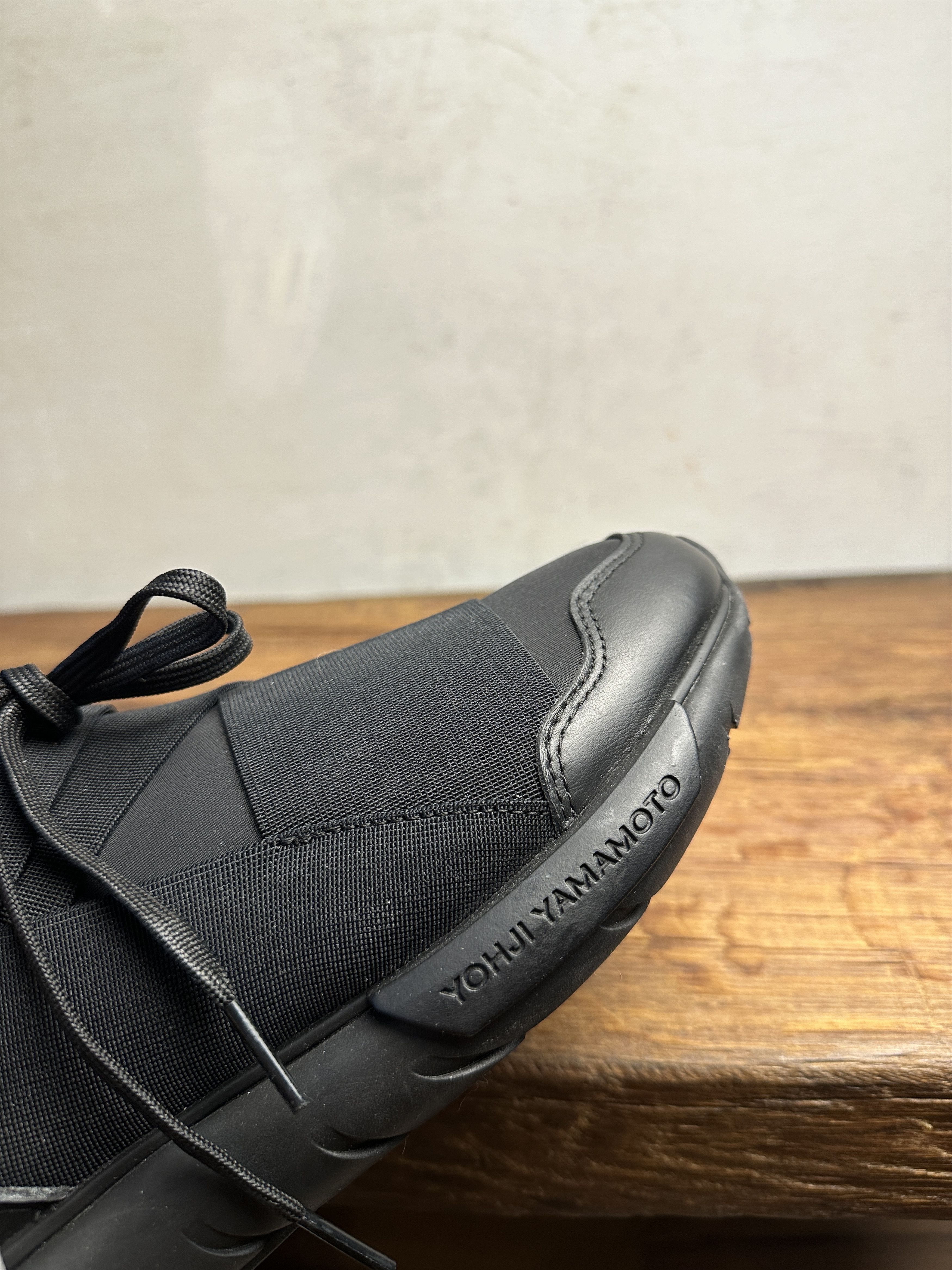 Adidas Y-3 Qasa High Triple Black Size US 7 / EU 40 - 11 Thumbnail