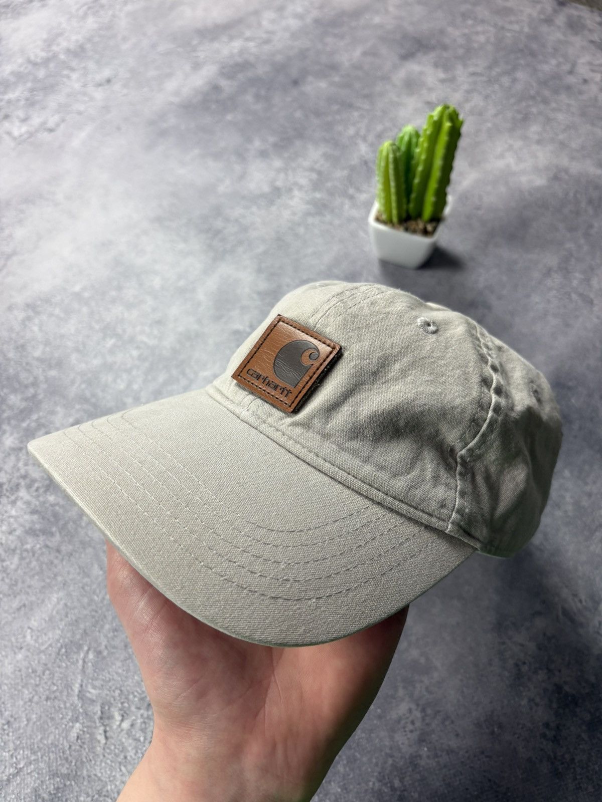 Carhartt CARHARTT Hype Big Leather Brown Logo Streetwear Casual Rare Size ONE SIZE - 1 Thumbnail