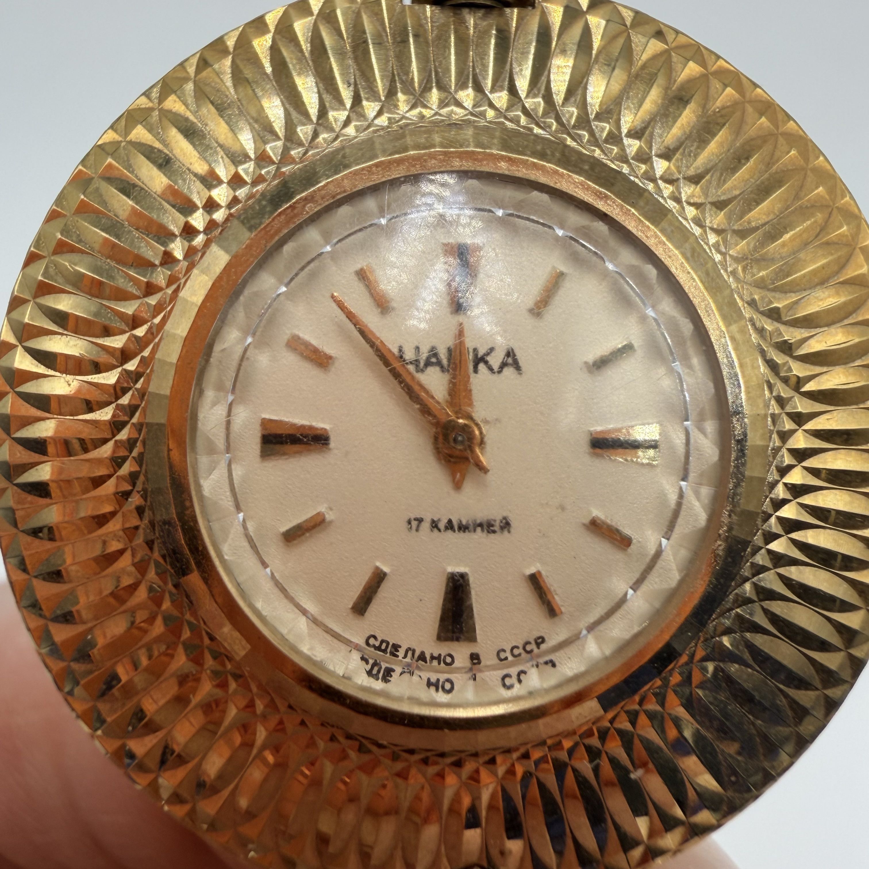 Vintage Vintage Soviet Chaika Pendant Watch AU Gilded 17 Jewels Size ONE SIZE - 8 Thumbnail