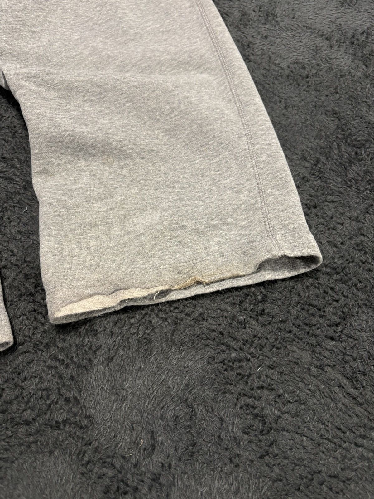 Nike Vintage Nike Baggy Basic Gray Sweatpants Size US 32 / EU 48 - 8 Thumbnail