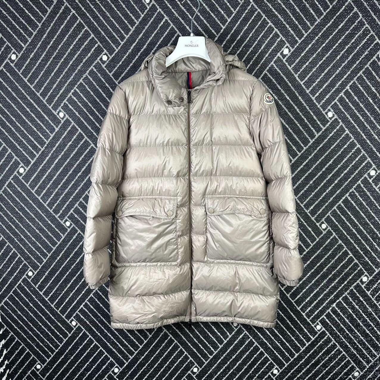 Moncler Moncler Abricotier Oat Puffer Jacket Size XS / US 0-2 / IT 36-38 - 1 Thumbnail