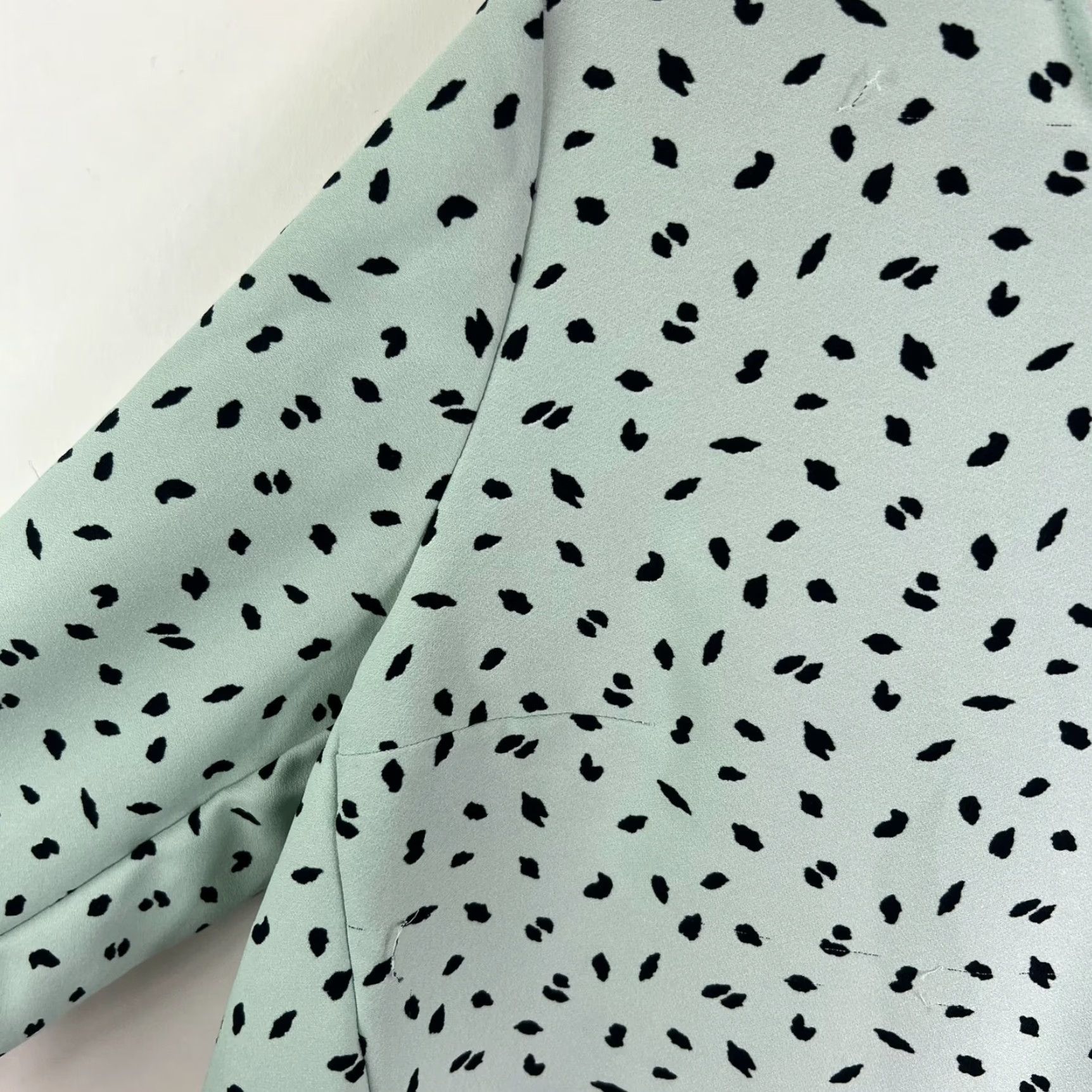 H&M H&M Polka Dot Blouse Pullover Size 8 Mint Green Womens Size M / US 6-8 / IT 42-44 - 4 Thumbnail