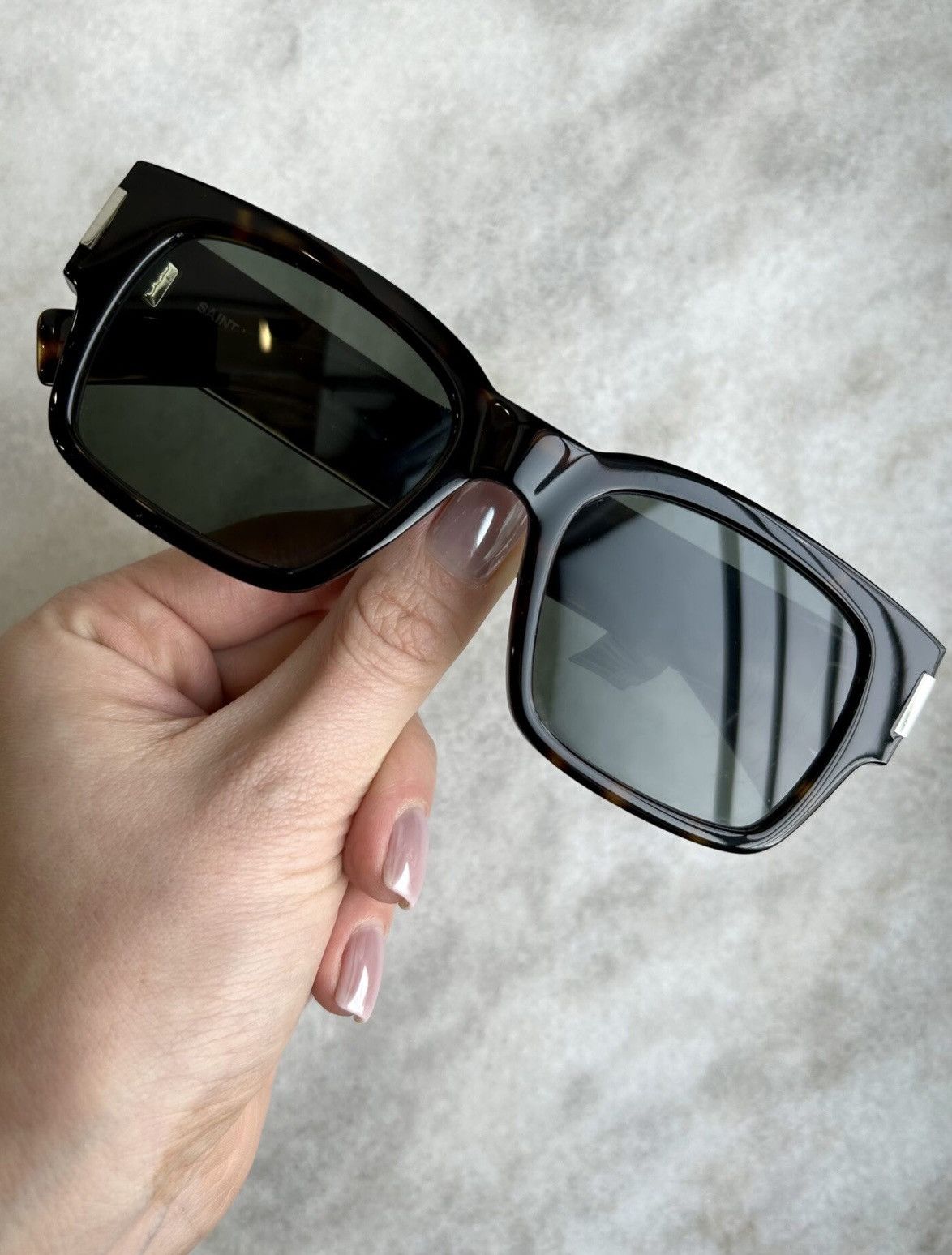 Yves Saint Laurent New Sunglasses SAINT LAURENT SL617 002 SQUARE Size ONE SIZE - 1 Thumbnail