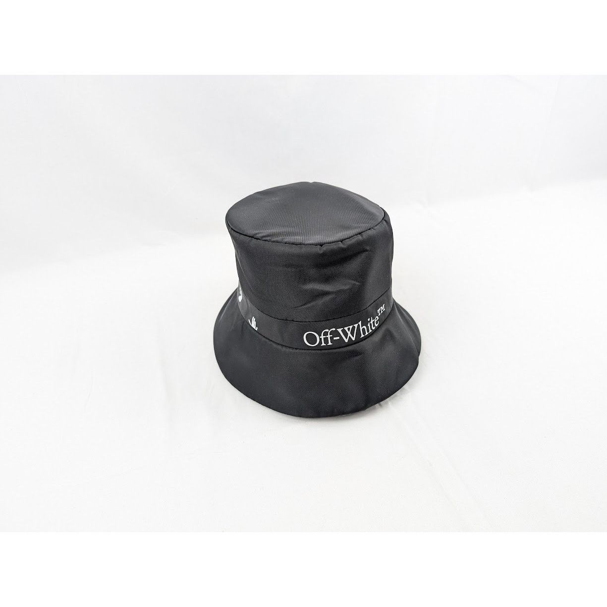 Off-White o1rshd1 Size: OS Logo Viscose Rain Cap in Black / White Size ONE SIZE - 3 Thumbnail