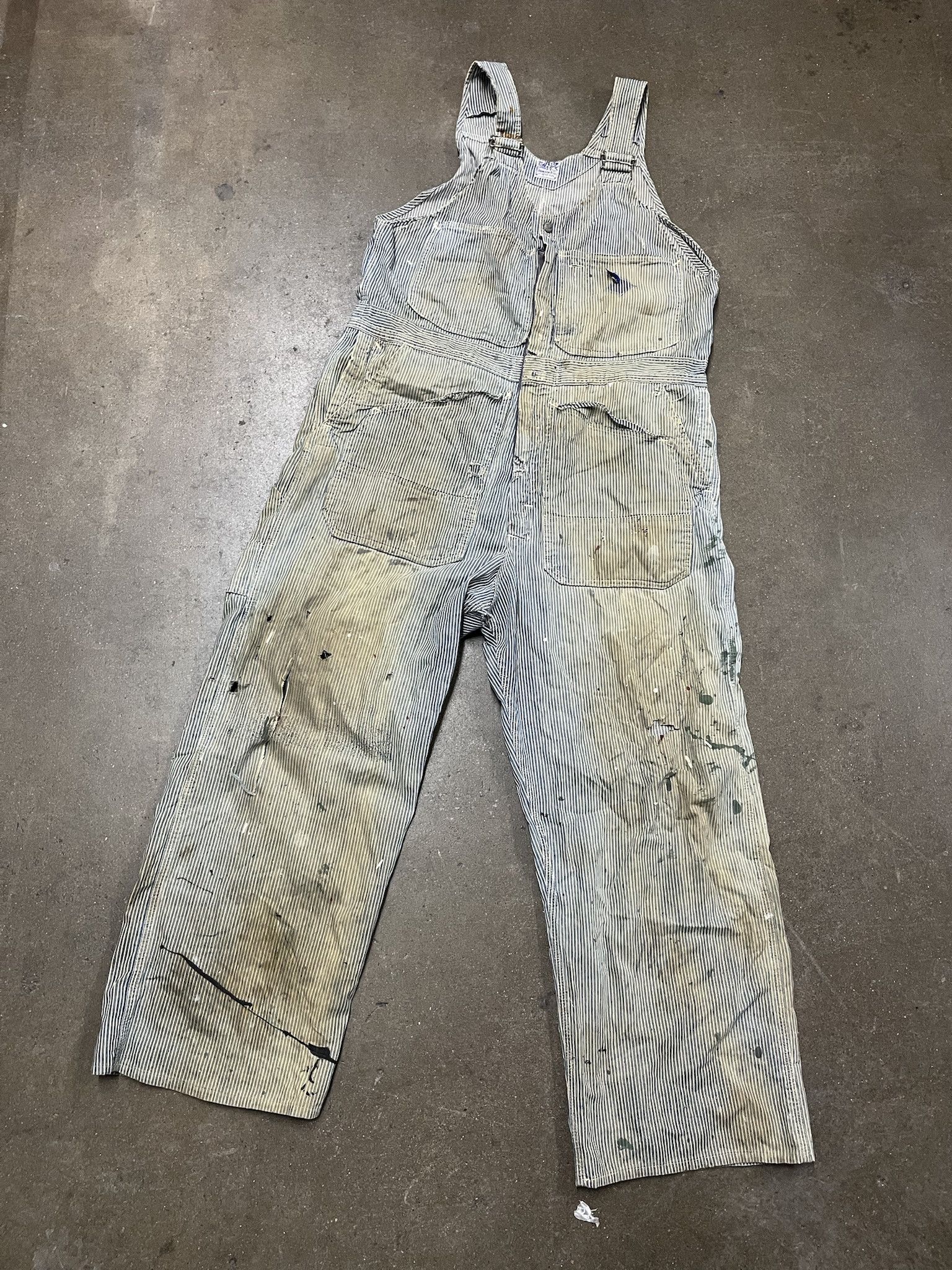 Oshkosh Vintage 1980s Thrashed Union Made Overalls Size XL Size US XL / EU 56 / 4 - 1 Thumbnail