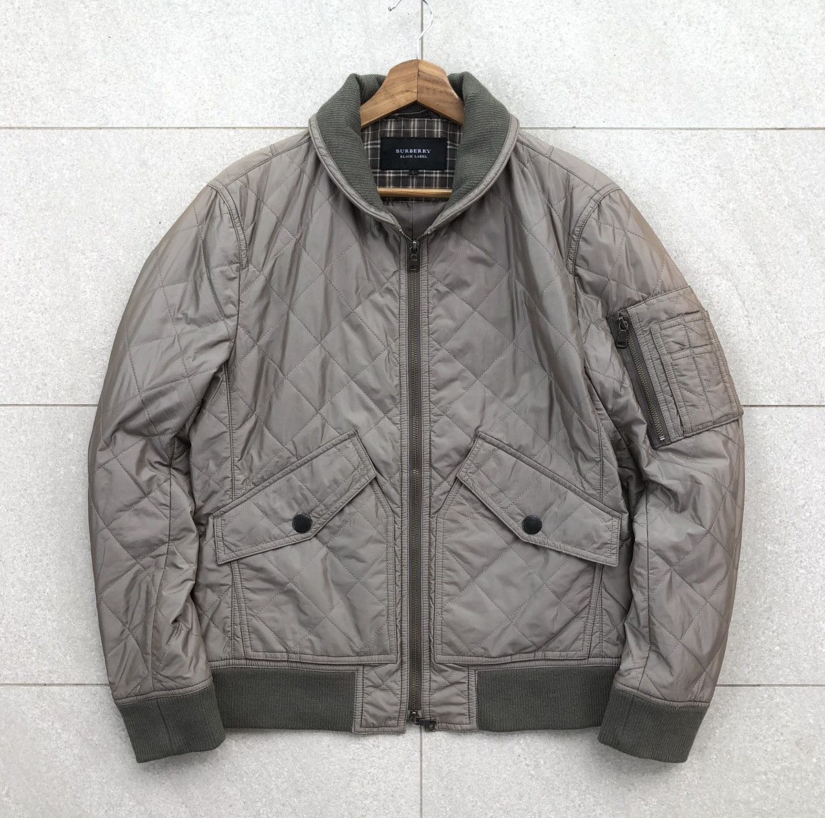 Burberry Burberry Black Label Diamond Quilted Bomber Jacket Size US M / EU 48-50 / 2 - 5 Thumbnail