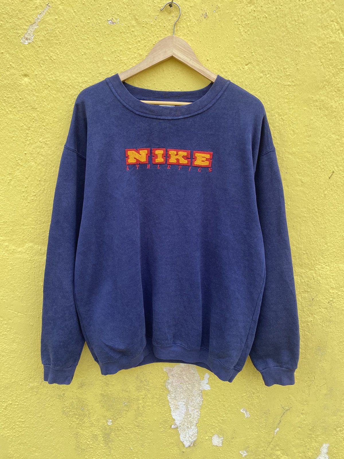 Vintage Vintage Nike big logo spell out embroidery faded sweatshirt Size US XL / EU 56 / 4 - 14 Thumbnail