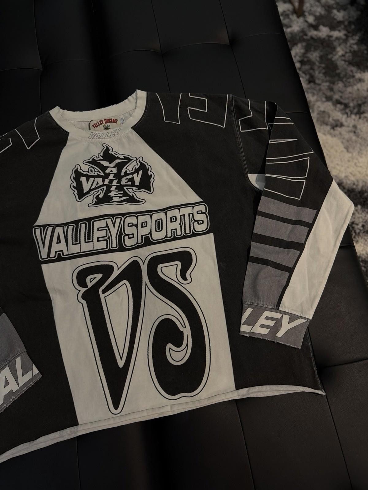 Vale Vale Forever Multicolored Long Sleeve Tee Black Size Large Size US L / EU 52-54 / 3 - 5 Thumbnail