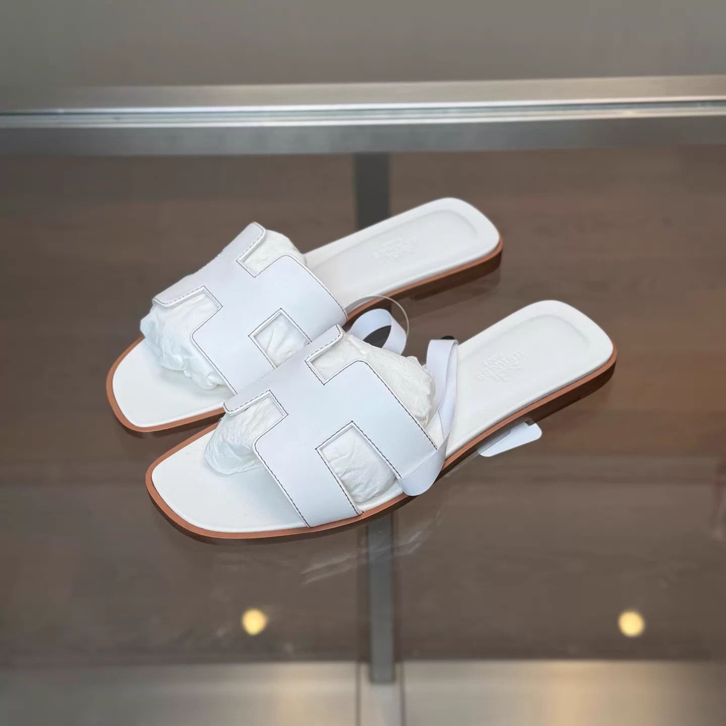 Hermes Hermes Oran White H Mule, 37.5, Unworn, Original Box Size US 7 / IT 37 - 1 Thumbnail
