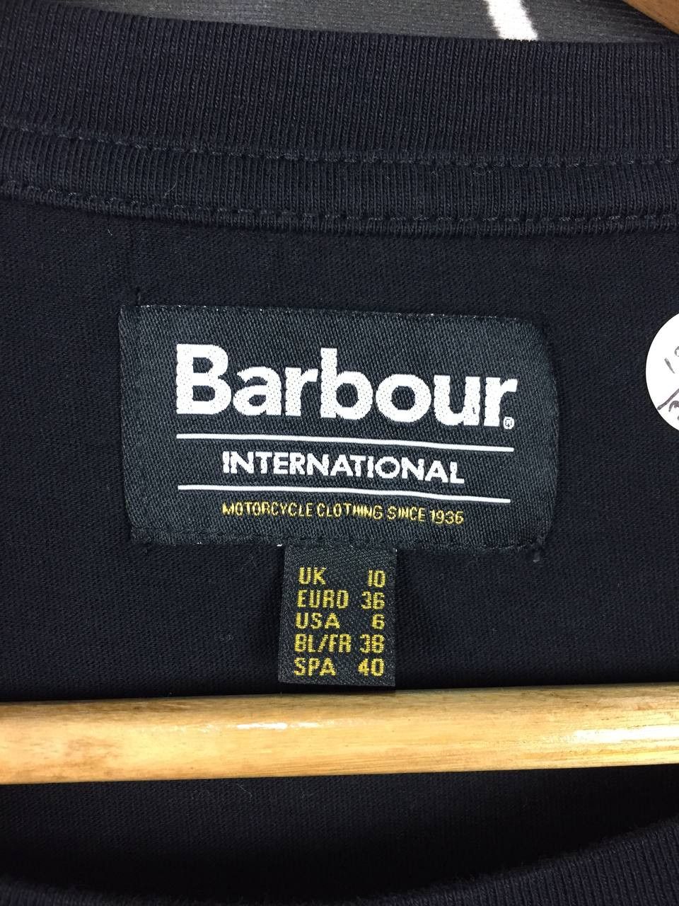 Barbour Barbour International Ellenbrook Curved Hem Tee Size S / US 4 / IT 40 - 8 Thumbnail